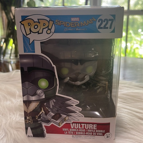 Funko POP! Vulture #227 Marvel Spider-Man Homecoming Vinyl Figure - Picture 2 of 12